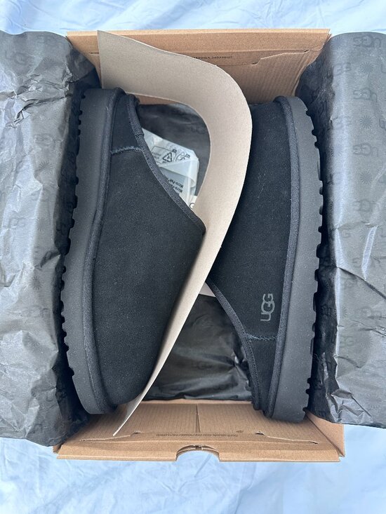 UGG - MEN\'S CLASSIC SLIP ON - BLACK (NEW W/ BOX) main image 4